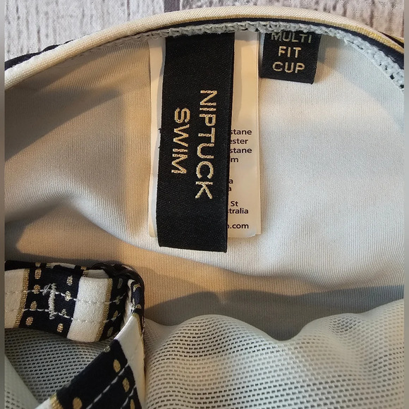 Niptuck Black White Stripe Tummy Control One Piece Swim Suit Size 10 Multi Fit - Picture 7 of 7